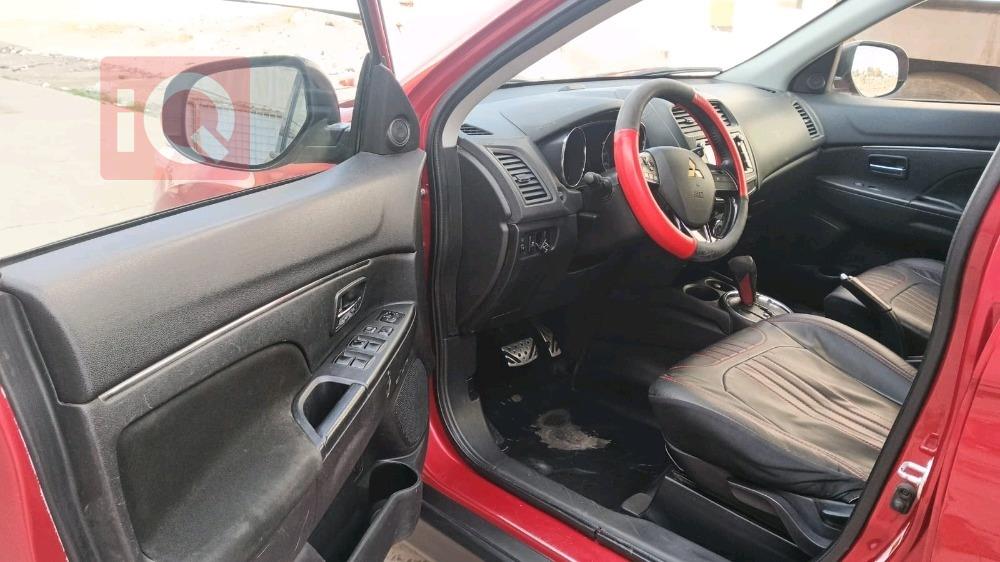 ميتسوبيشي اوتلاندر